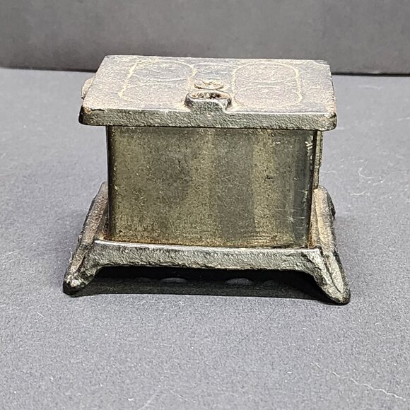 Vintage Miniature Dot Cook Cast Iron Stove Coin Bank Black Antique - Picture 4 of 9